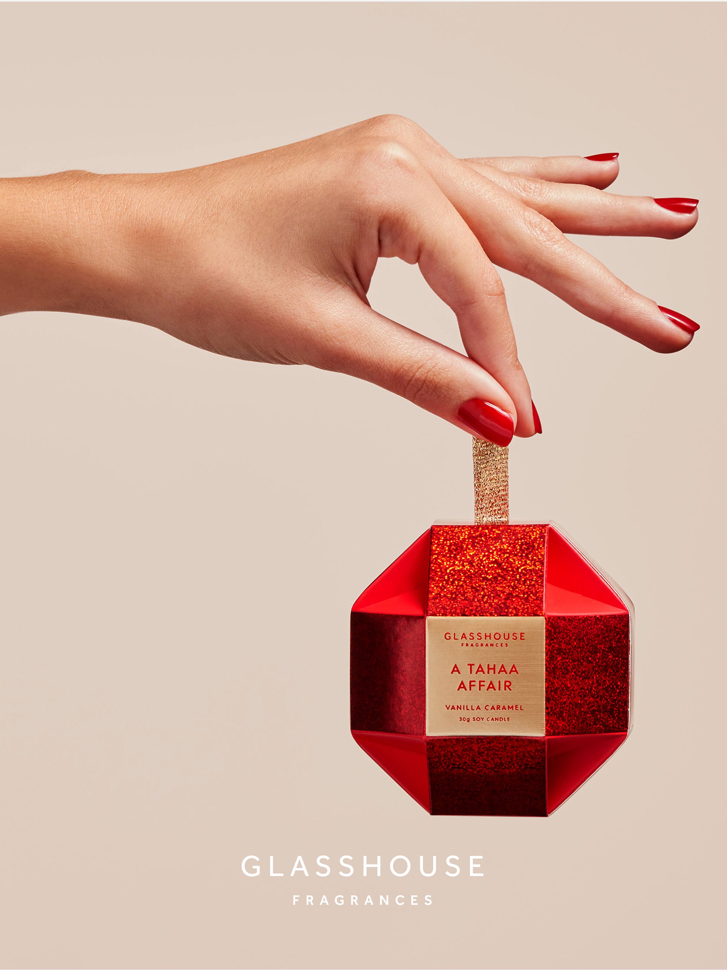 Glasshouse Fragrances Limited Edition A Tahaa Affair 30G Christmas Bauble