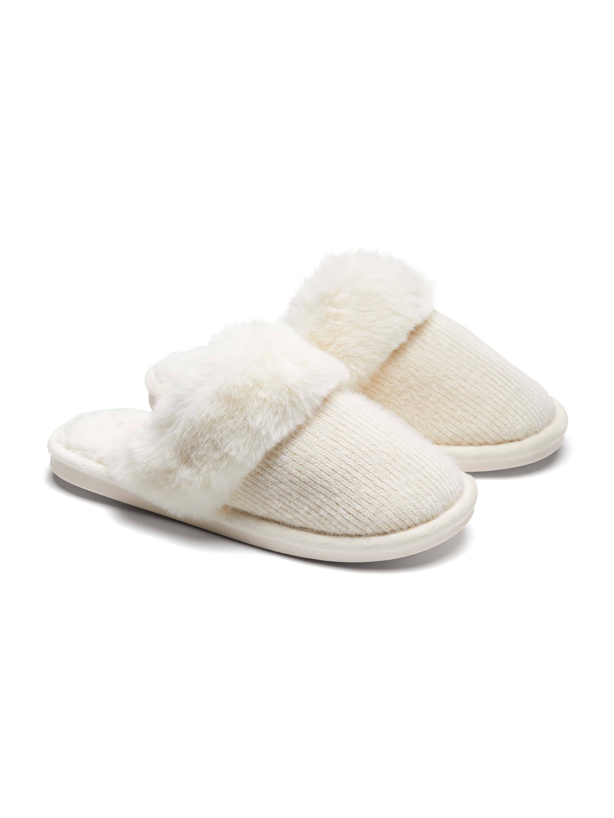 Rib Knit Fur Scuff