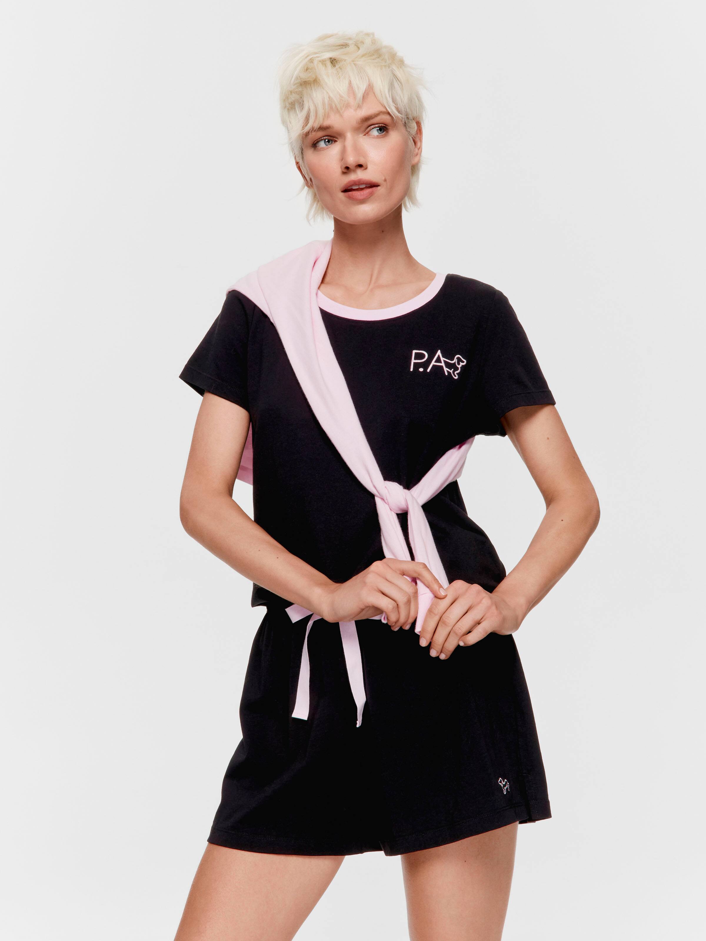 Black Mid Short