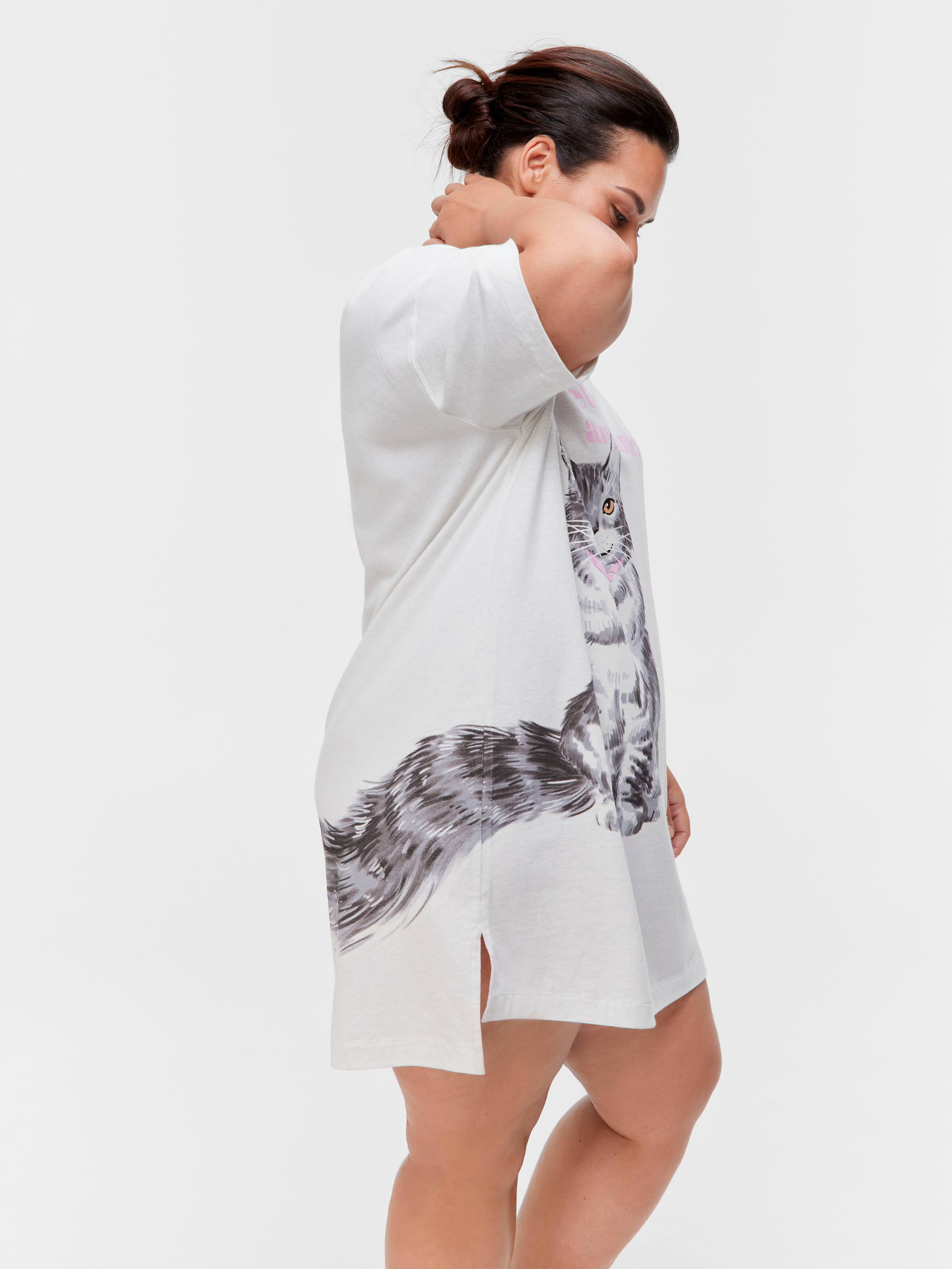 P.A. Plus Maine Coon Cat Split Hem Sleep Tee