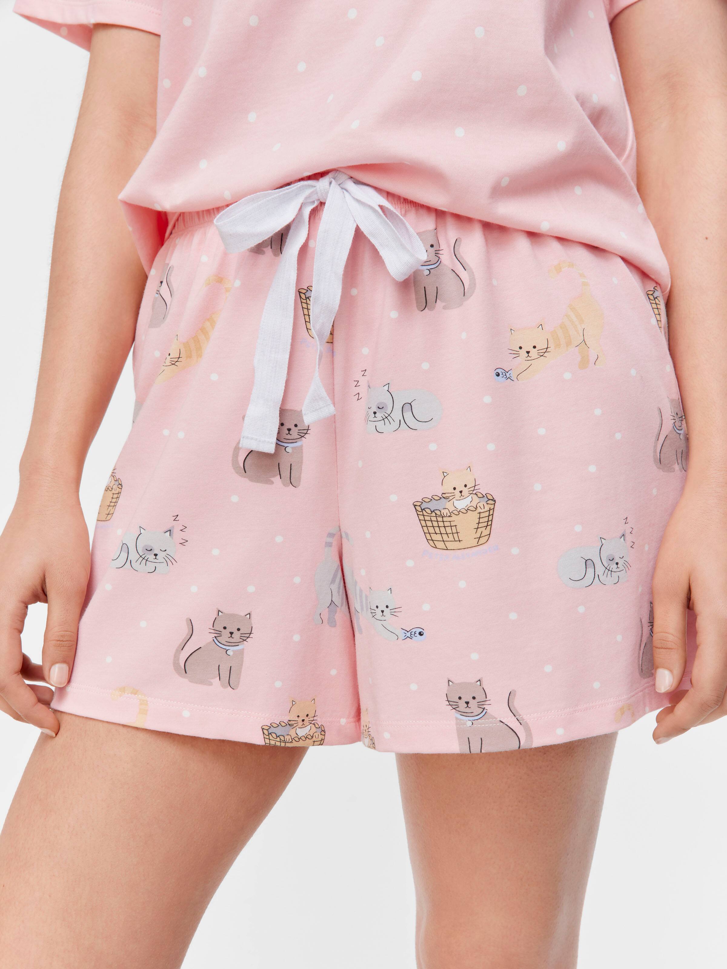 Cute Cats Mid Short