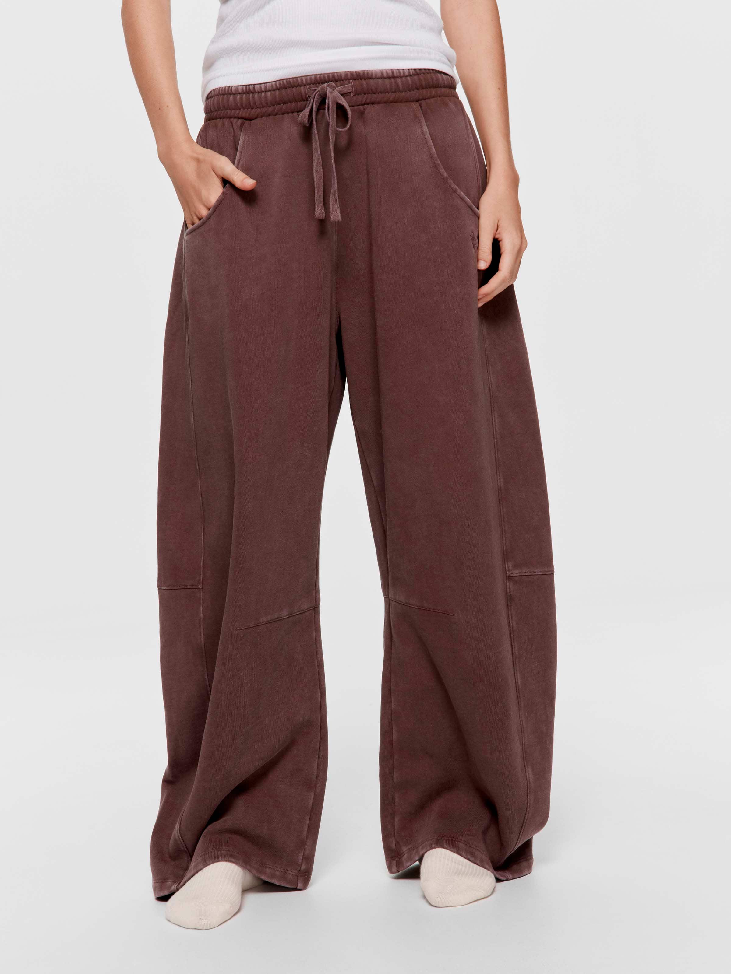 Chocolate Fleece Barrel Leg Track Pant