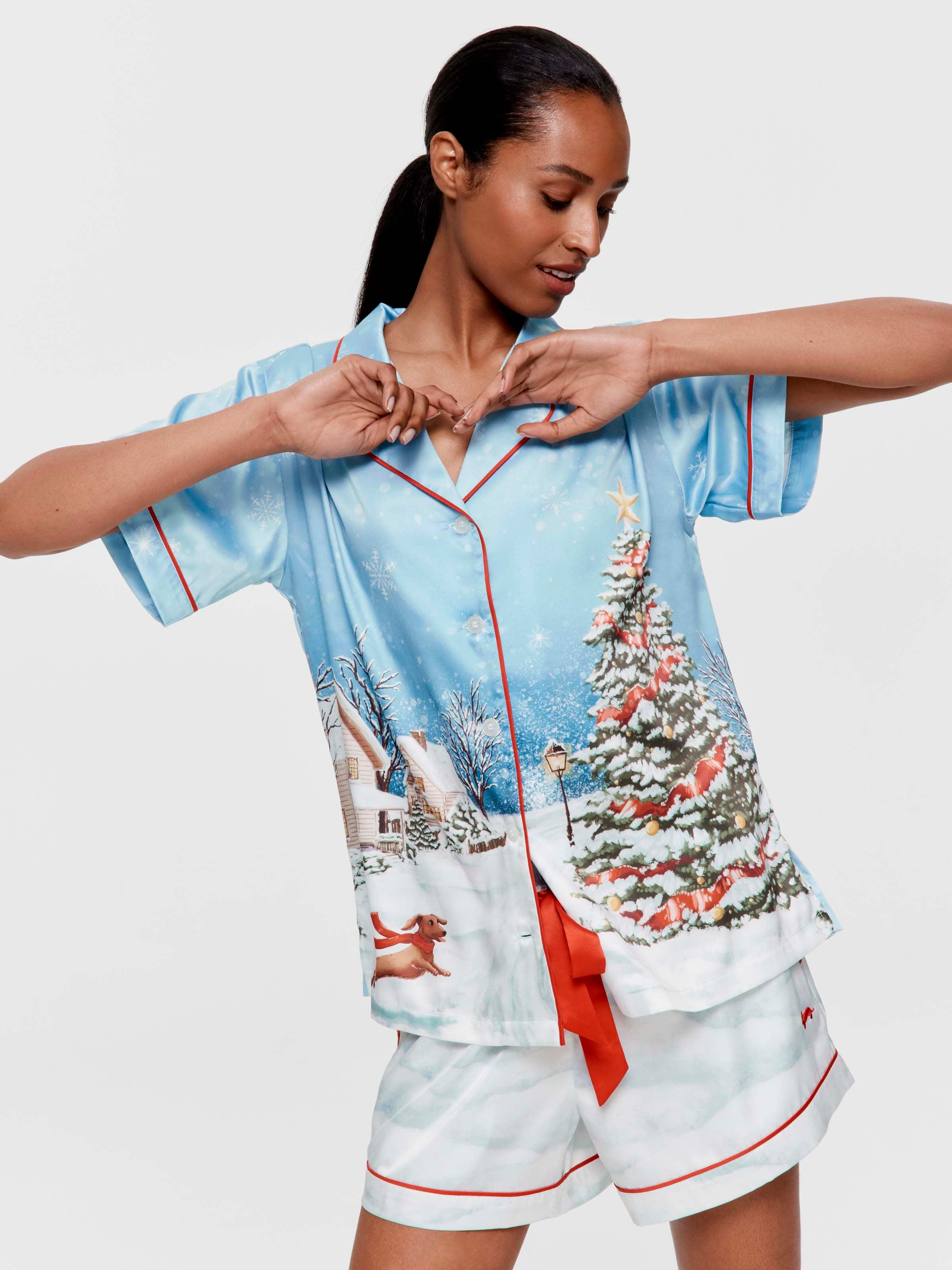 Christmas Scene Chic Satin Boxed Shortie Pj Set